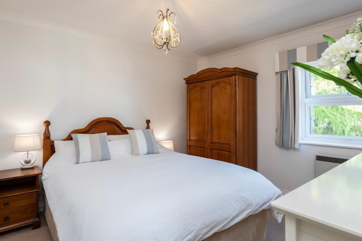 Fabulous High Street Townhouse With Stunning Views & Parking At 'Eagles Nest' Villa Фалмът Екстериор снимка