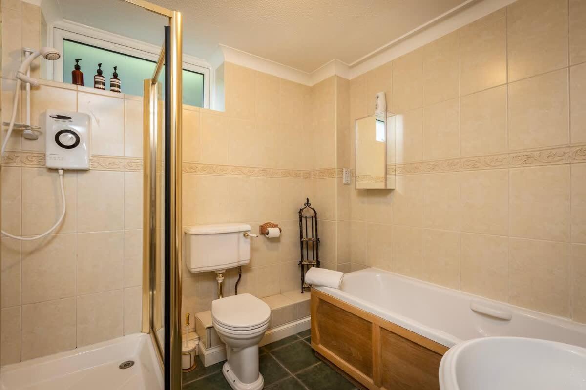 Fabulous High Street Townhouse With Stunning Views & Parking At 'Eagles Nest' Villa Фалмът Екстериор снимка