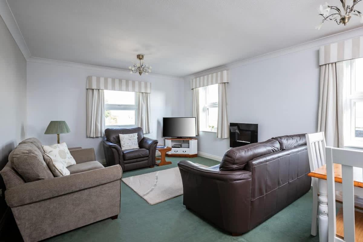 Fabulous High Street Townhouse With Stunning Views & Parking At 'Eagles Nest' Villa Фалмът Екстериор снимка