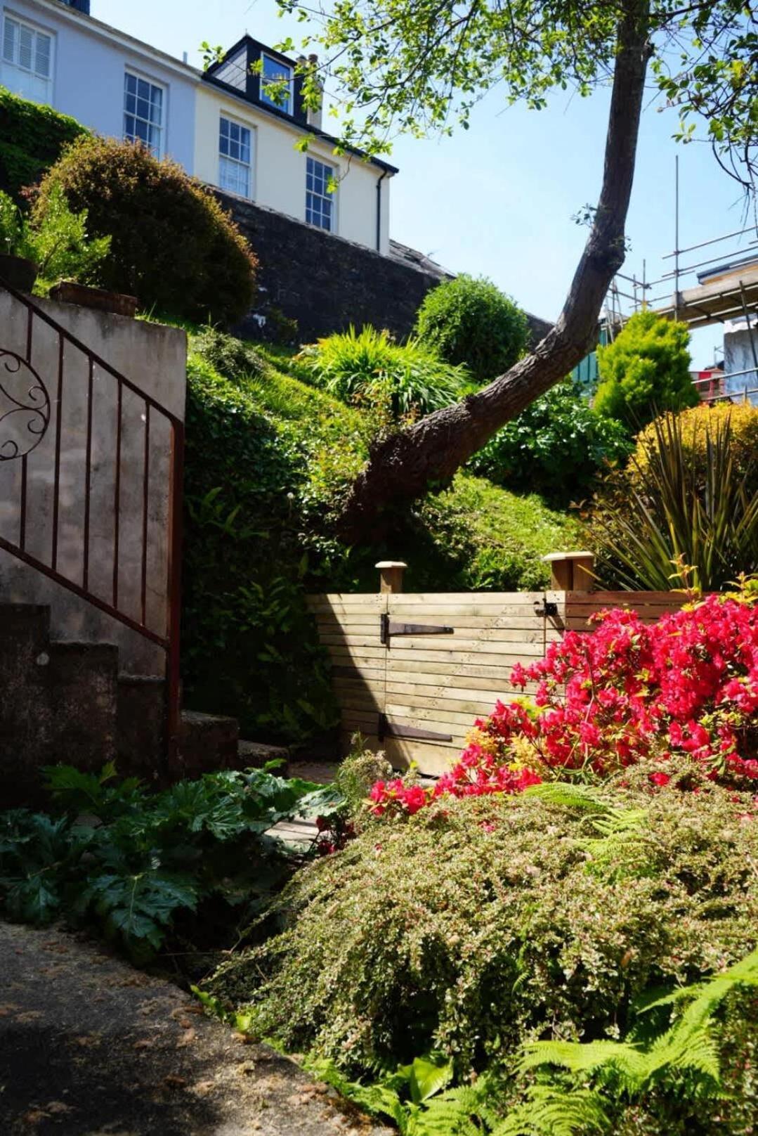 Fabulous High Street Townhouse With Stunning Views & Parking At 'Eagles Nest' Villa Фалмът Екстериор снимка